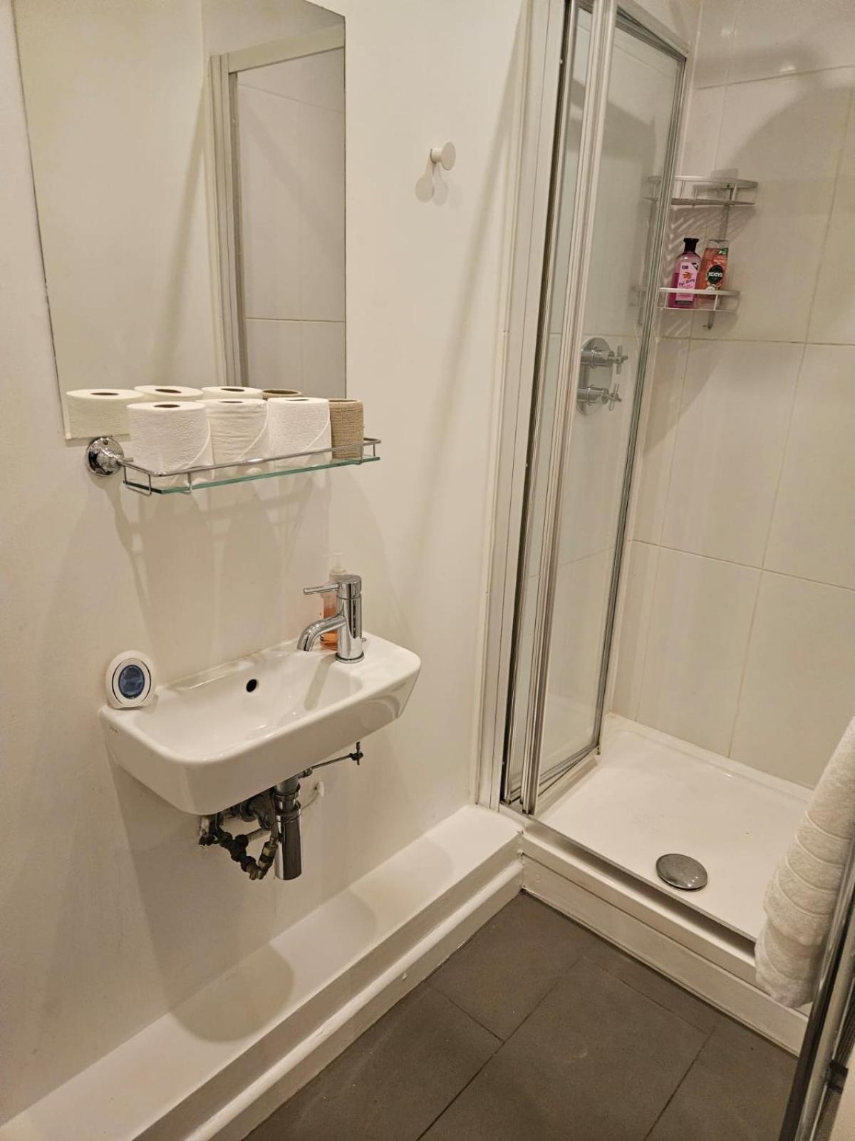 Classic Studio For 4 In Piccadilly Soho Central London Vr3 Bagian luar foto